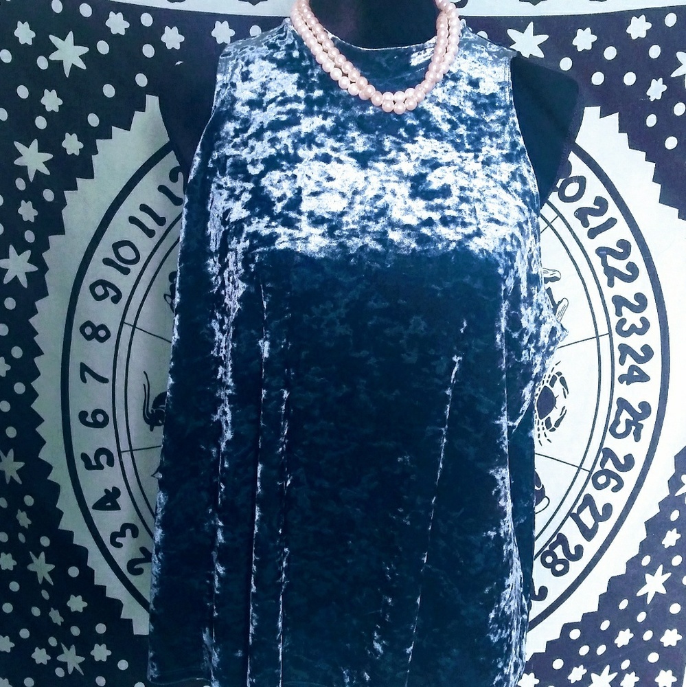 velvet sleeveless top